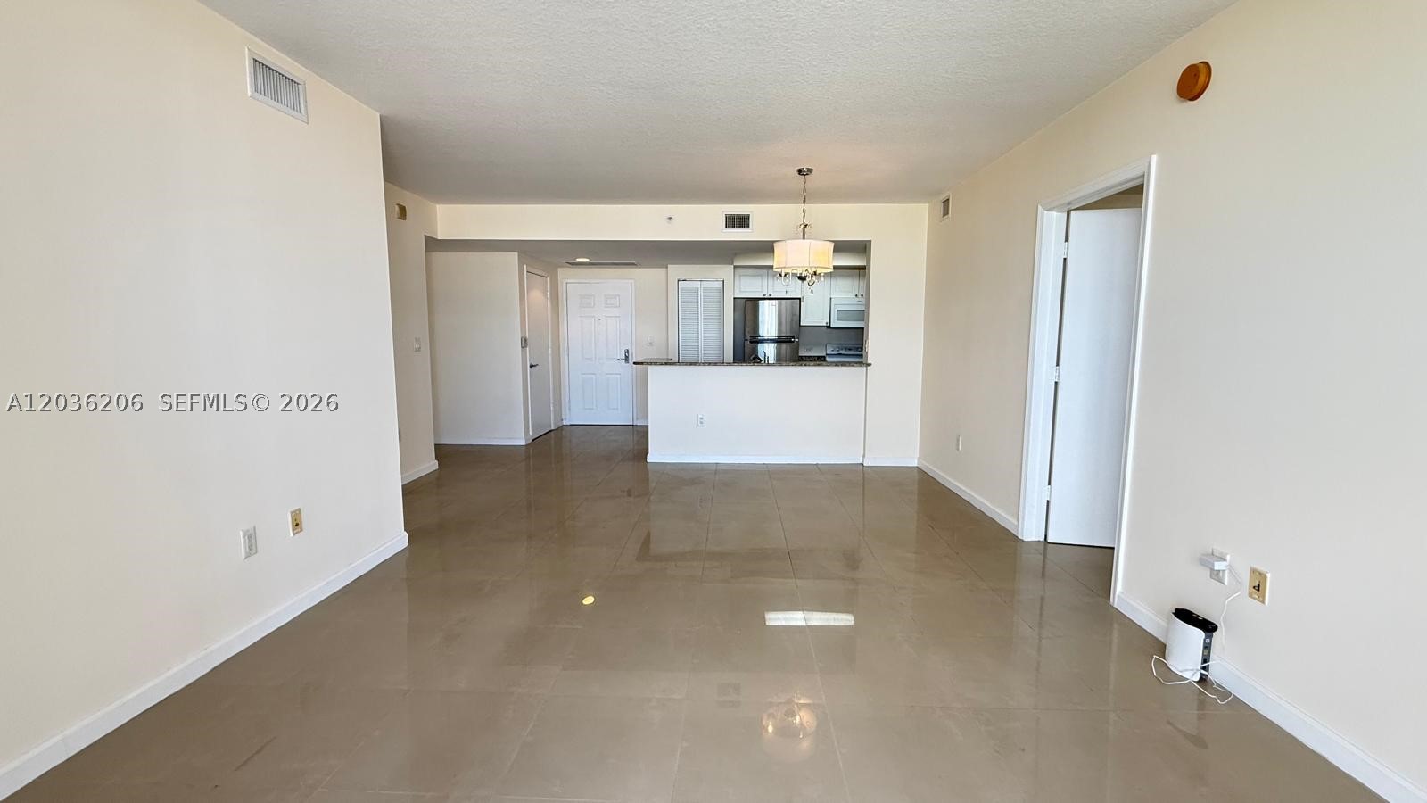19501 W Country Club Dr #1212, Aventura FL 33180