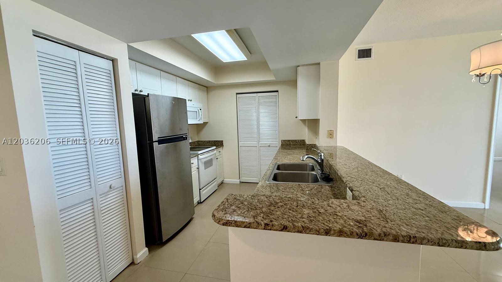 19501 W Country Club Dr #1212, Aventura FL 33180