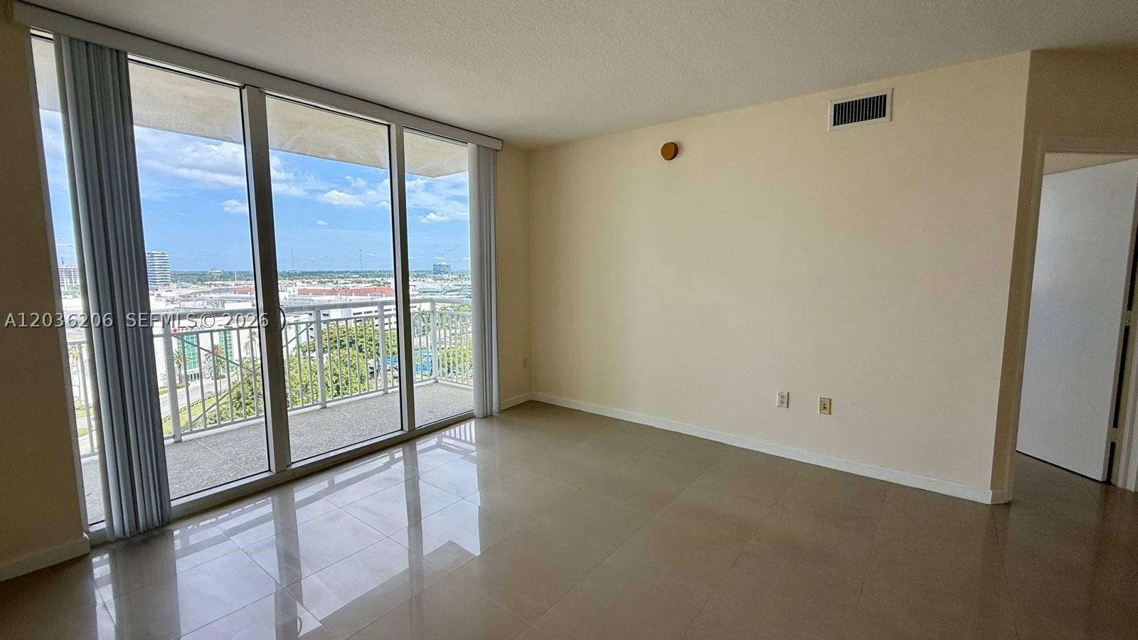 19501 W Country Club Dr #1212, Aventura FL 33180