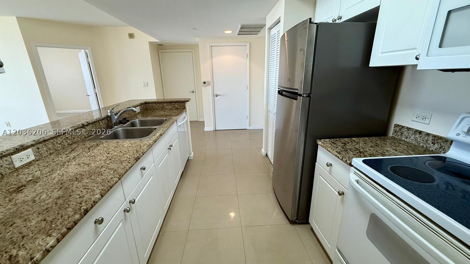 19501 W Country Club Dr #1212, Aventura FL 33180