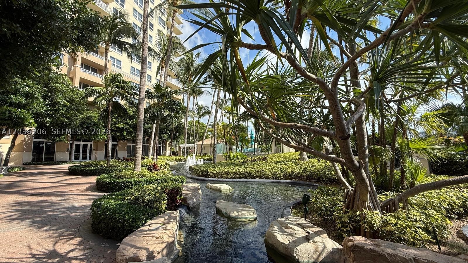19501 W Country Club Dr #1212, Aventura FL 33180