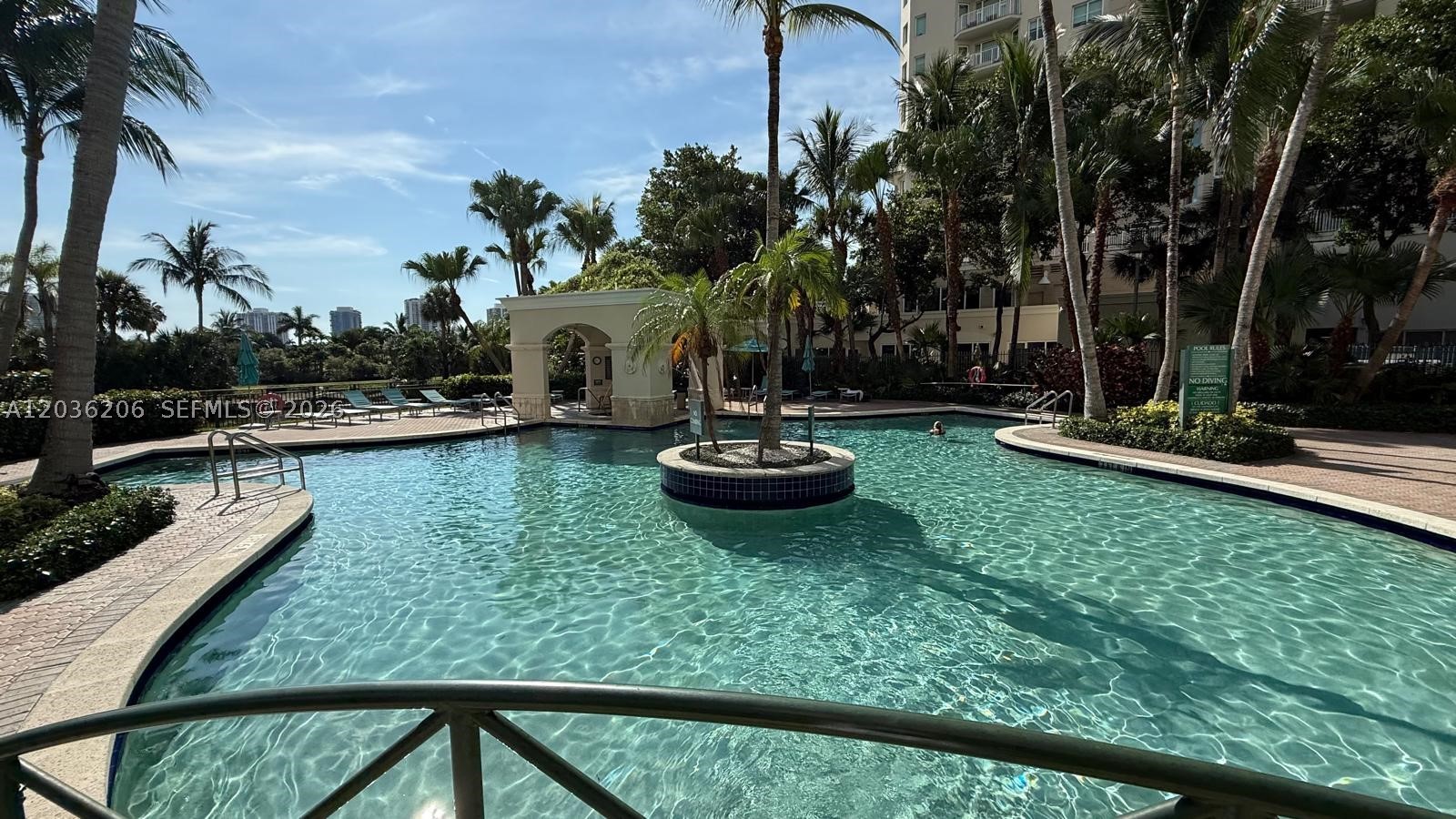 19501 W Country Club Dr #1212, Aventura FL 33180