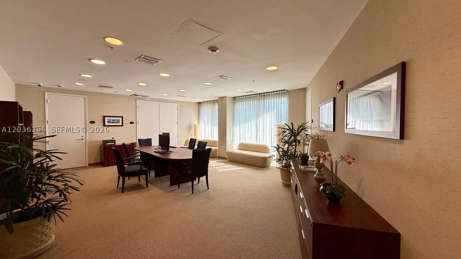 19501 W Country Club Dr #1212, Aventura FL 33180