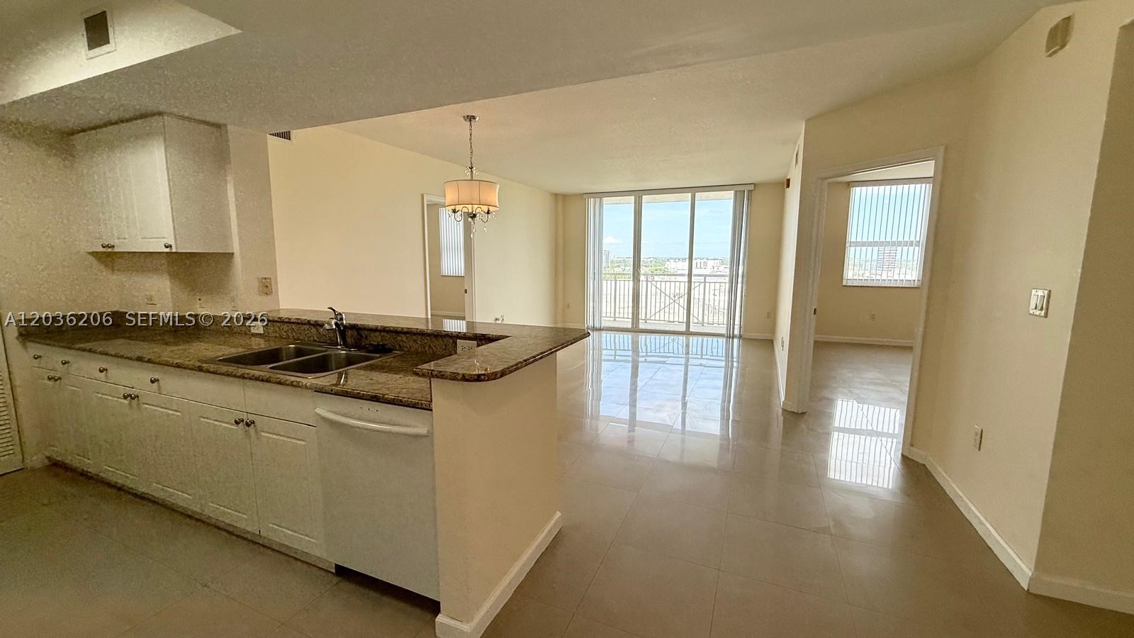 19501 W Country Club Dr #1212, Aventura FL 33180