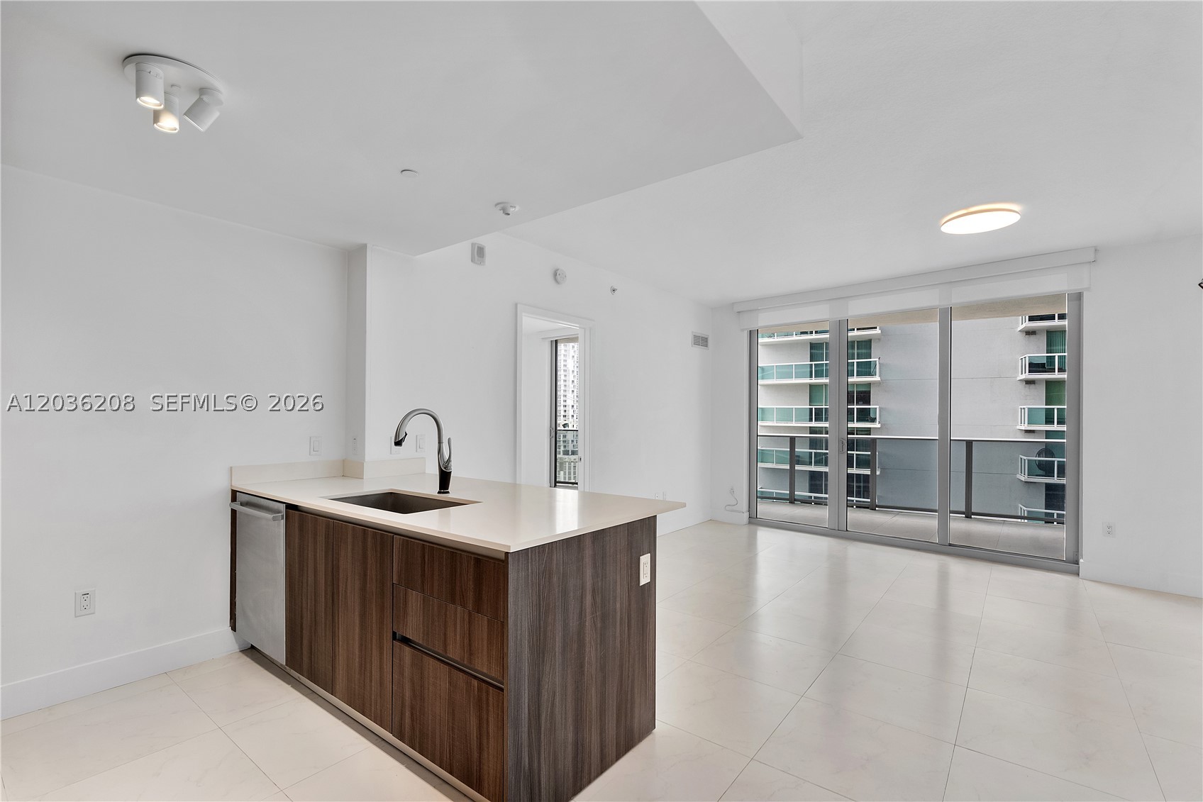 488 NE 18th St #1805, Miami FL 33132