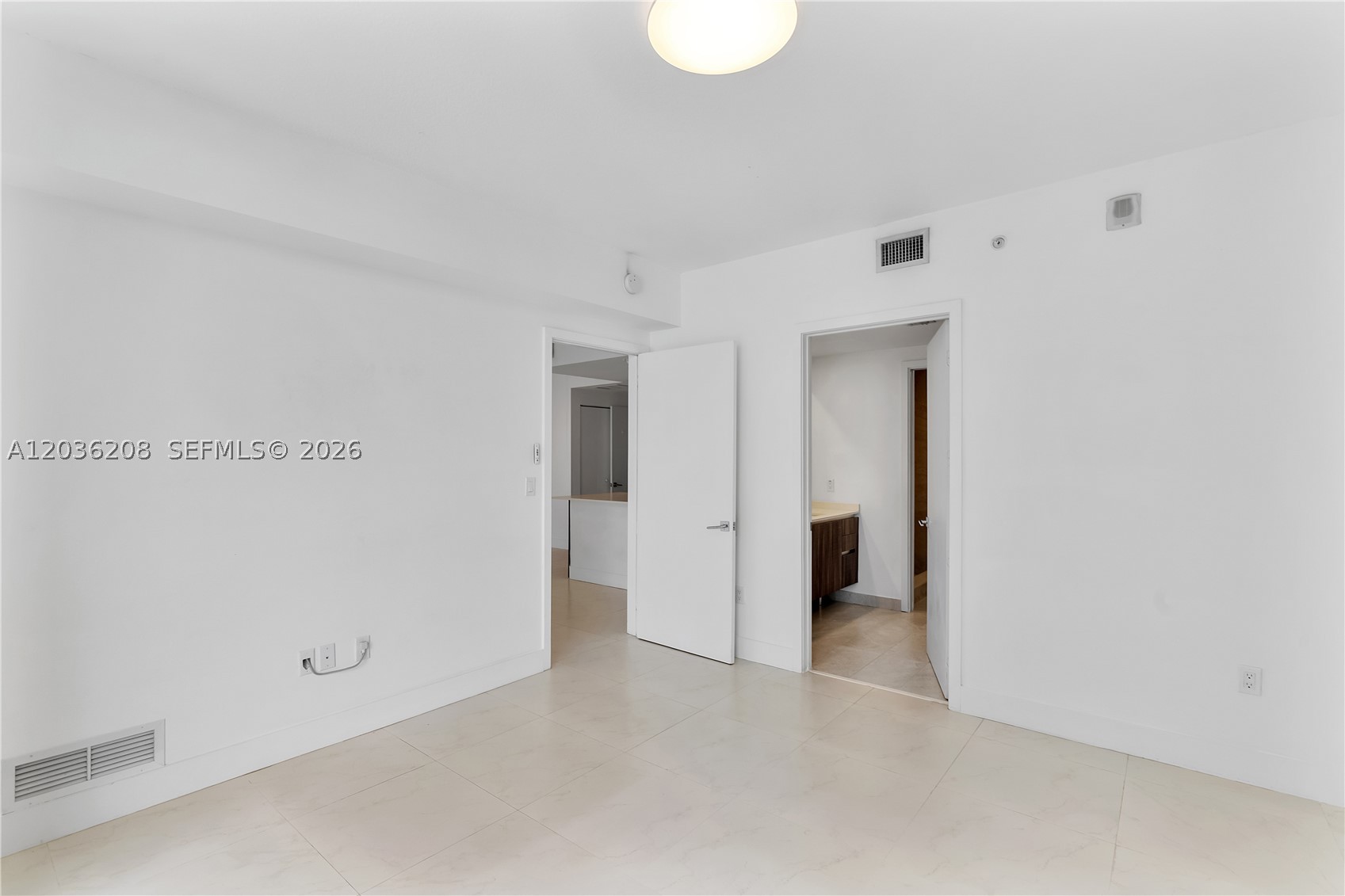 488 NE 18th St #1805, Miami FL 33132