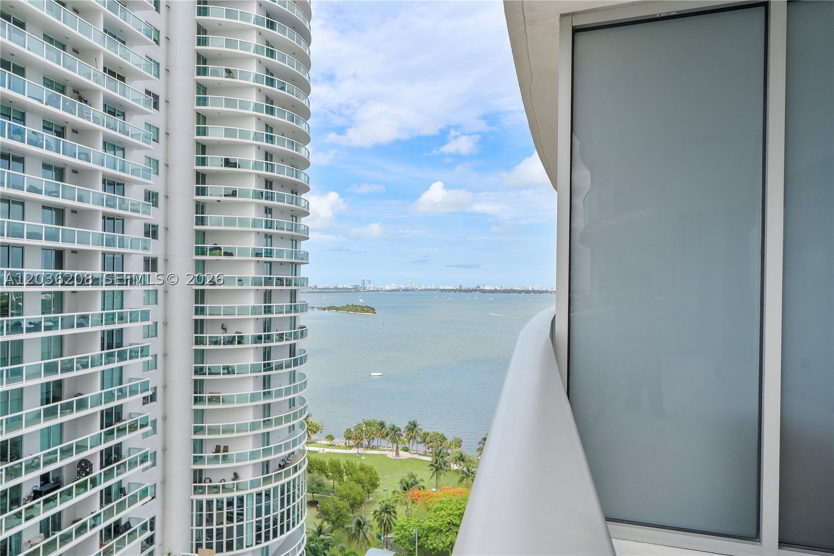 488 NE 18th St #1805, Miami FL 33132