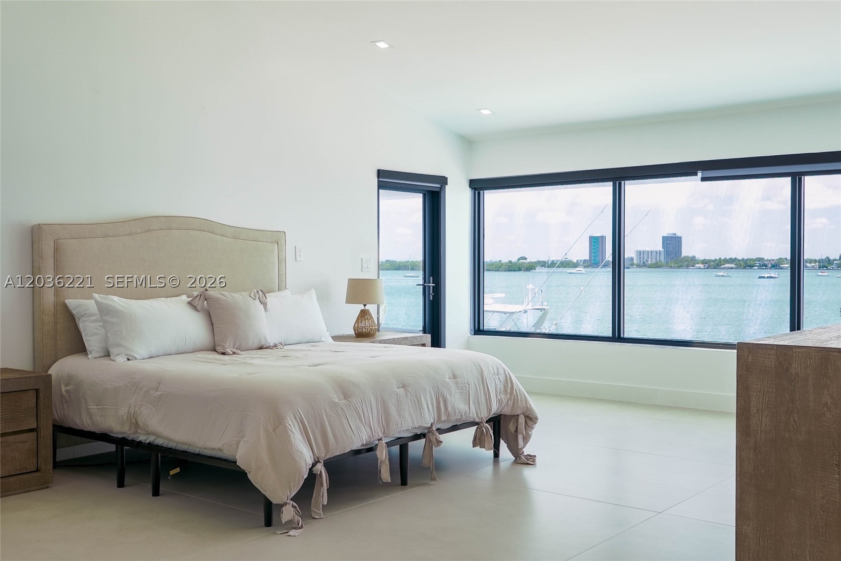 7720 Miami View Dr, North Bay Village FL 33141