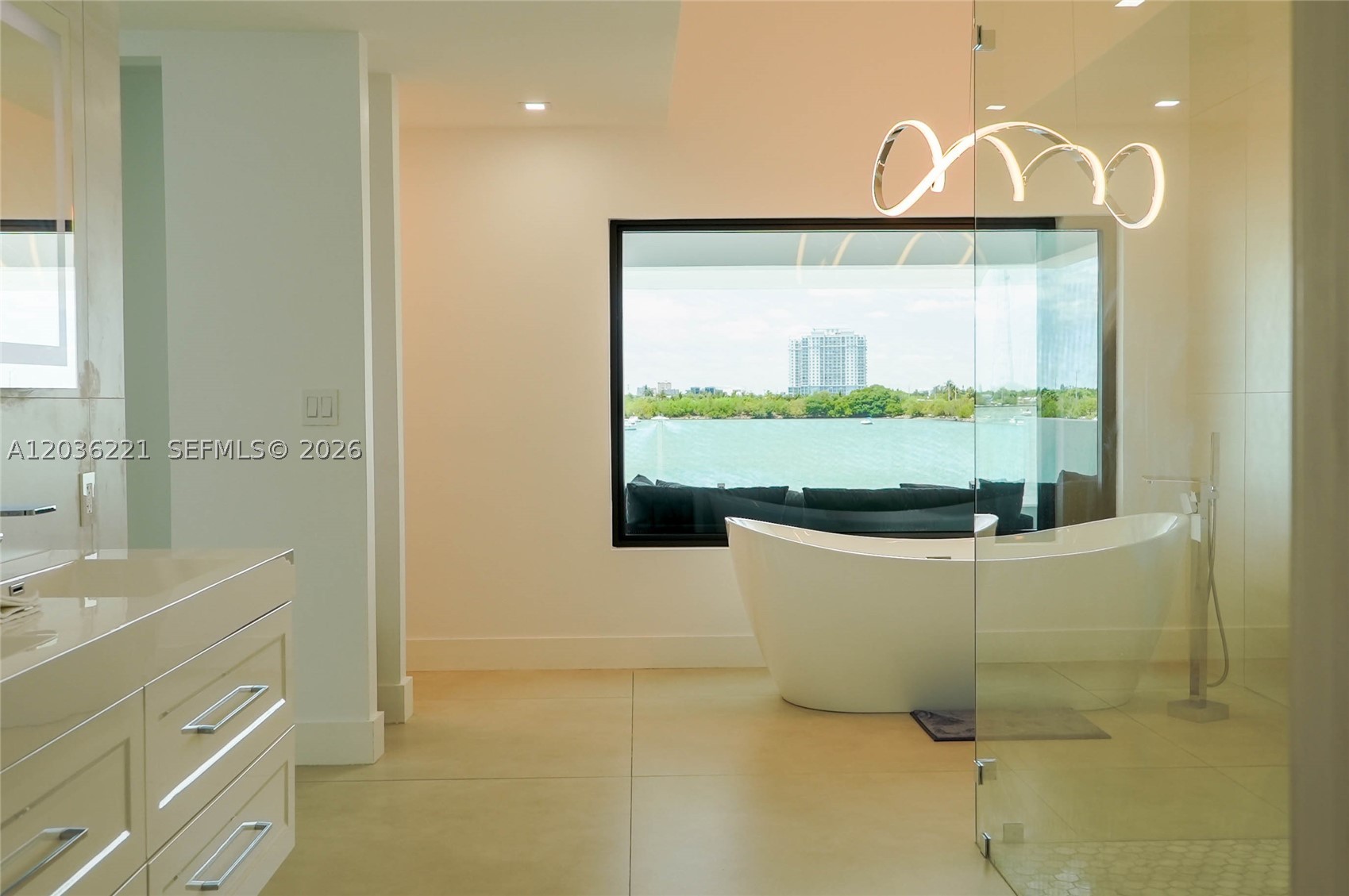 7720 Miami View Dr, North Bay Village FL 33141