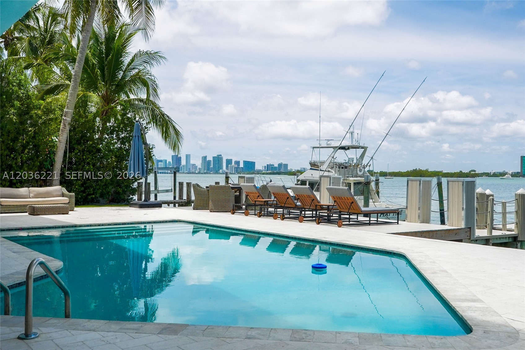 7720 Miami View Dr, North Bay Village FL 33141