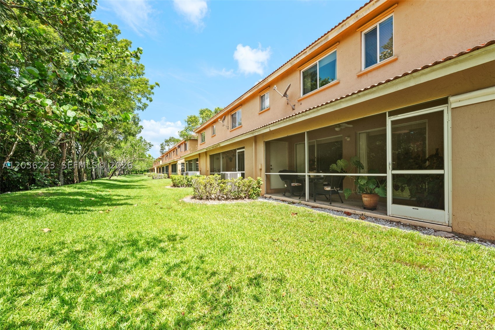 6086 Southard St, West Palm Beach FL 33411