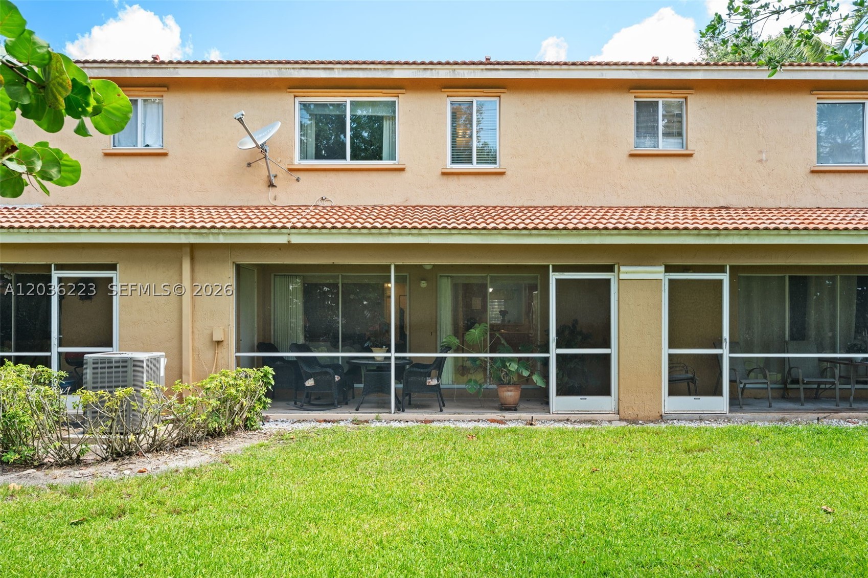 6086 Southard St, West Palm Beach FL 33411