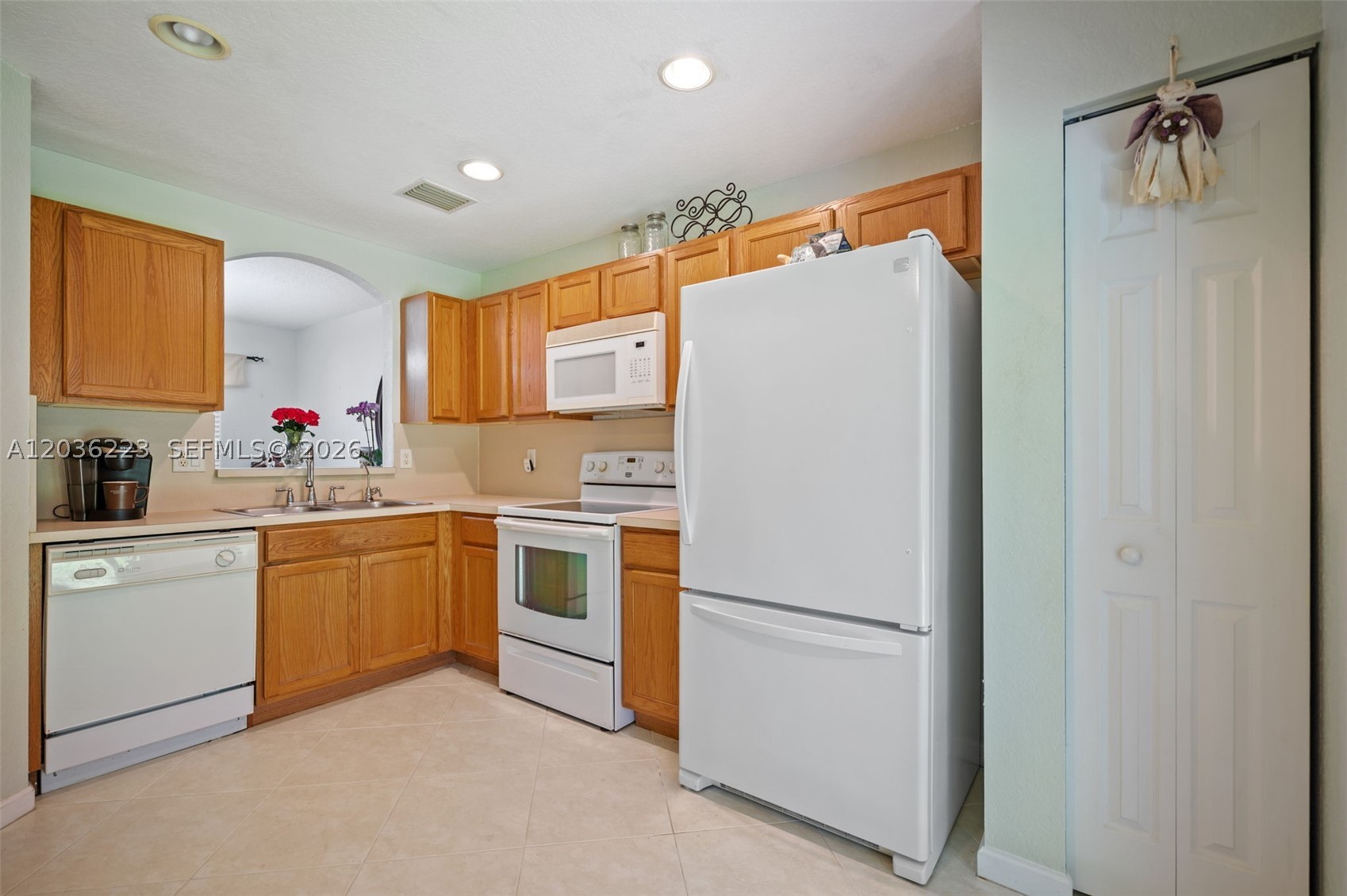 6086 Southard St, West Palm Beach FL 33411