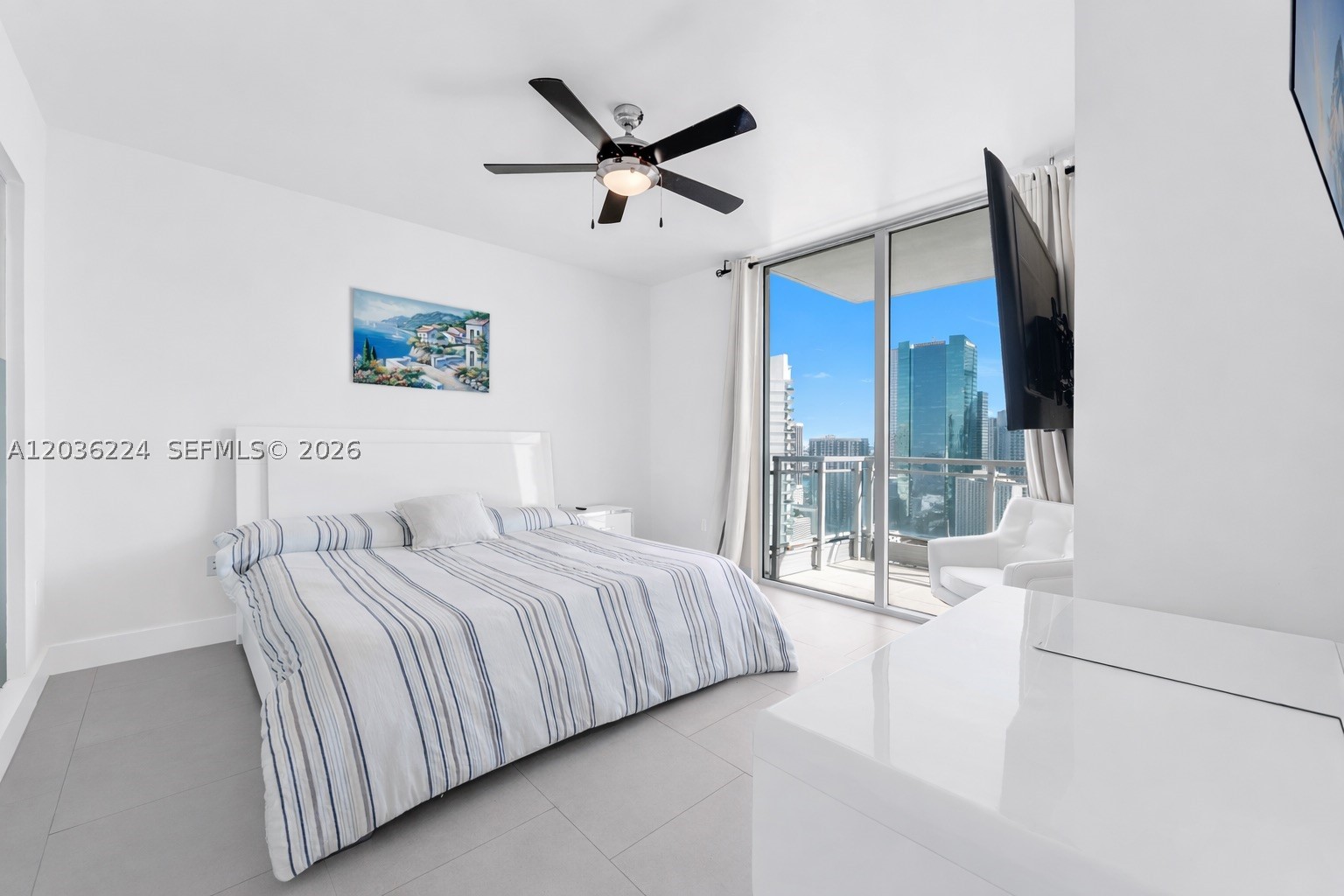 92 SW 3rd St #3611, Miami FL 33130