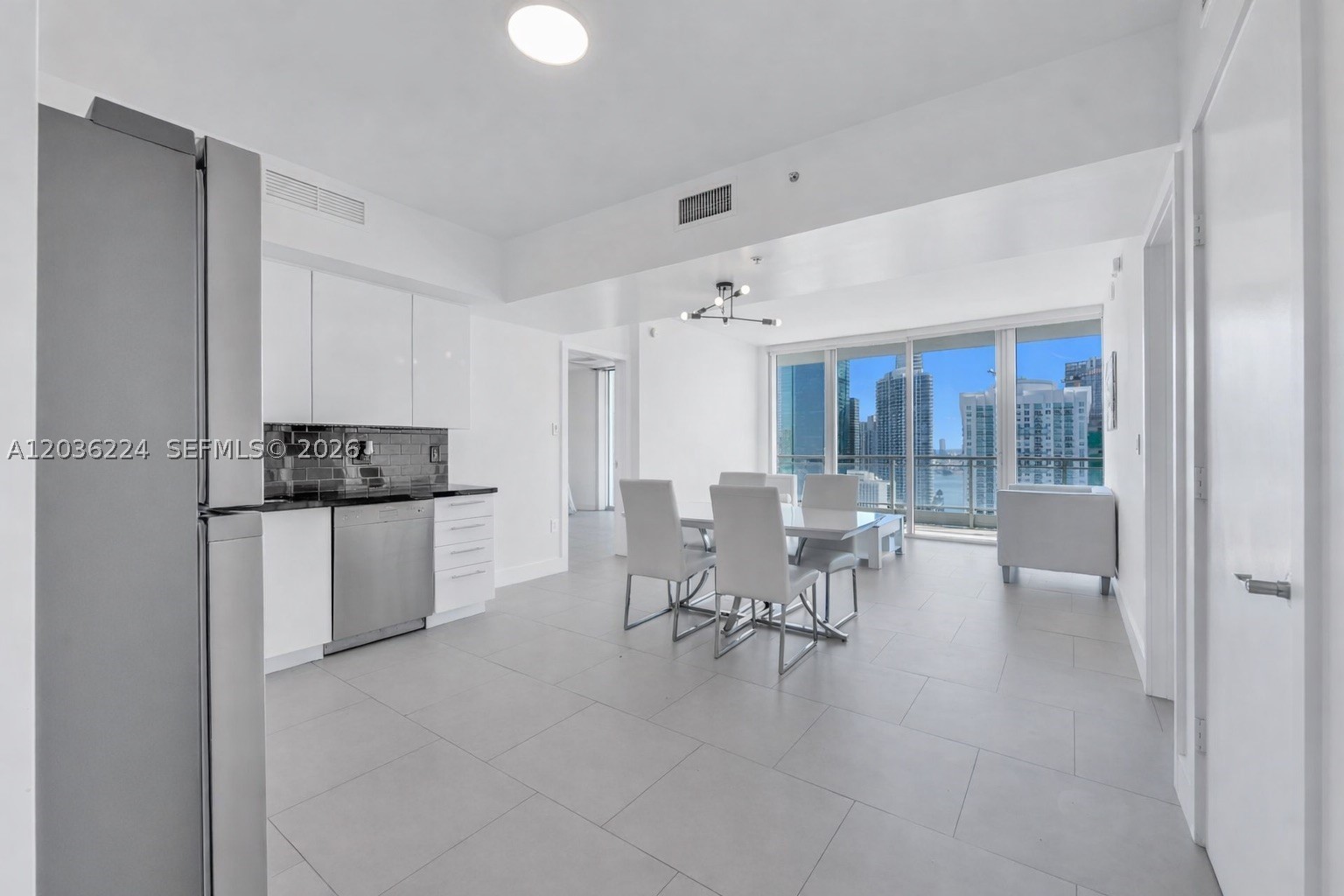 92 SW 3rd St #3611, Miami FL 33130