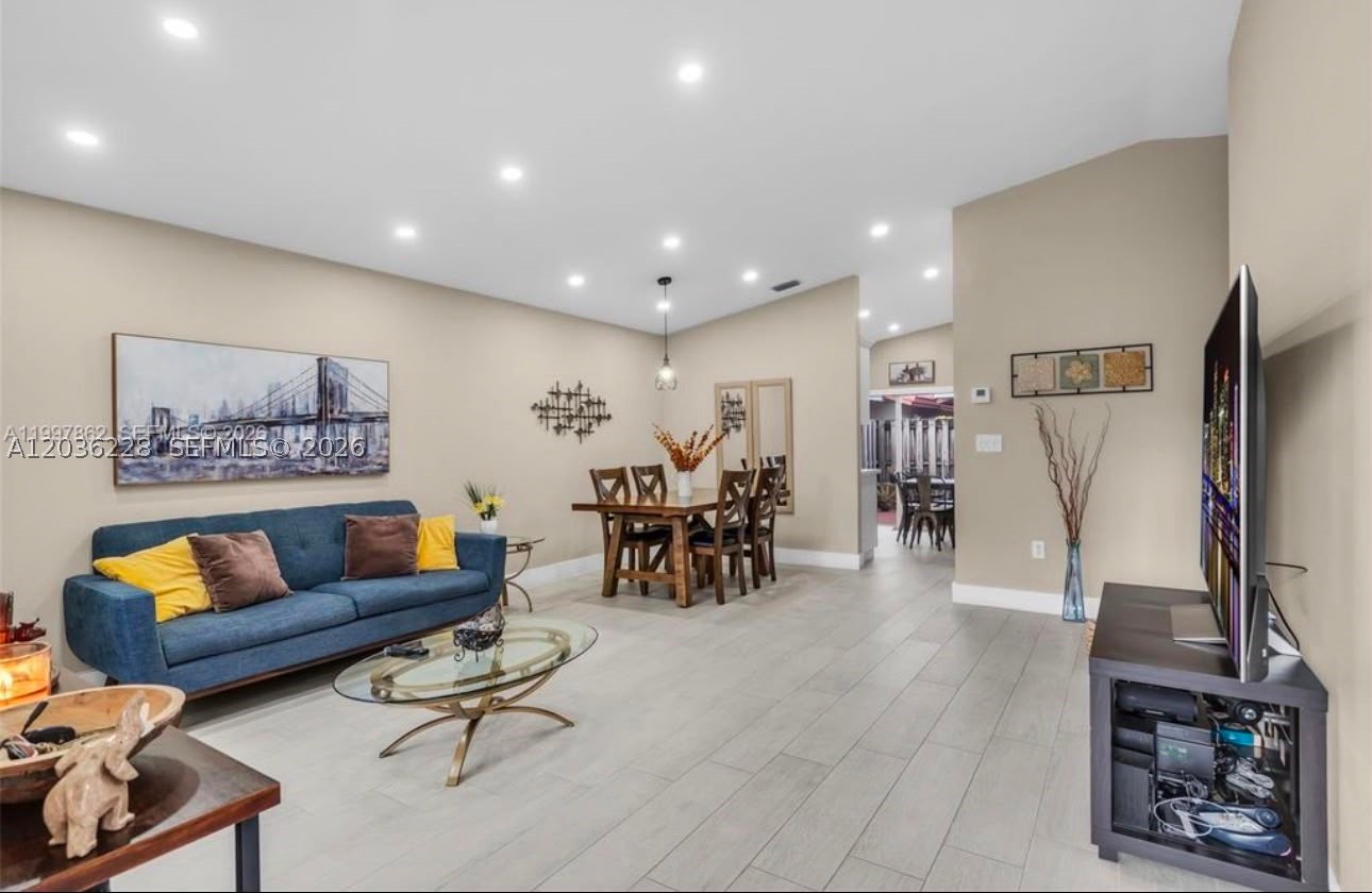7001 W 35th Ave #169, Hialeah FL 33018