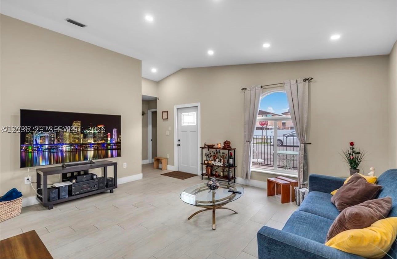 7001 W 35th Ave #169, Hialeah FL 33018