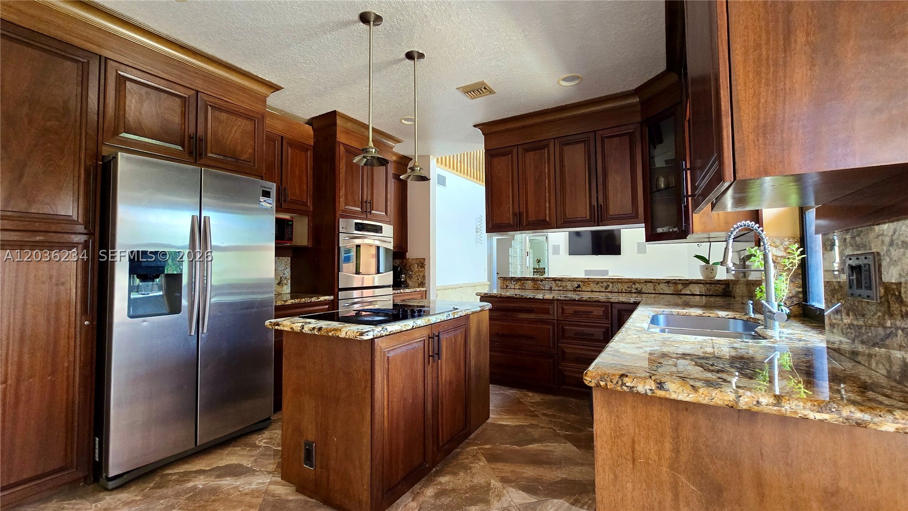 741 Tyler St, Hollywood FL 33019