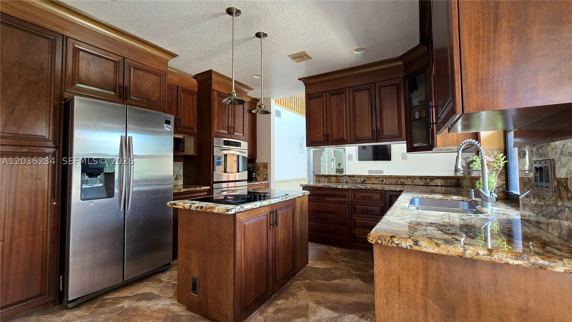 741 Tyler St, Hollywood FL 33019