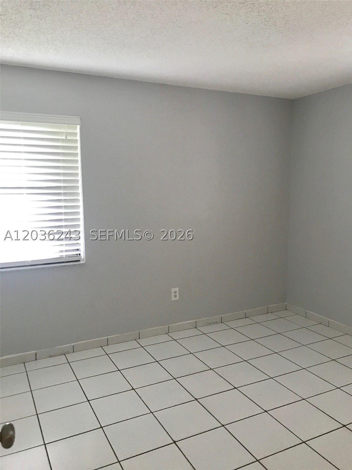 9810 Hammocks Blvd #202, Miami FL 33196