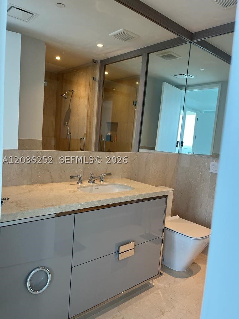 15701 Collins Ave #3104, Sunny Isles Beach FL 33160