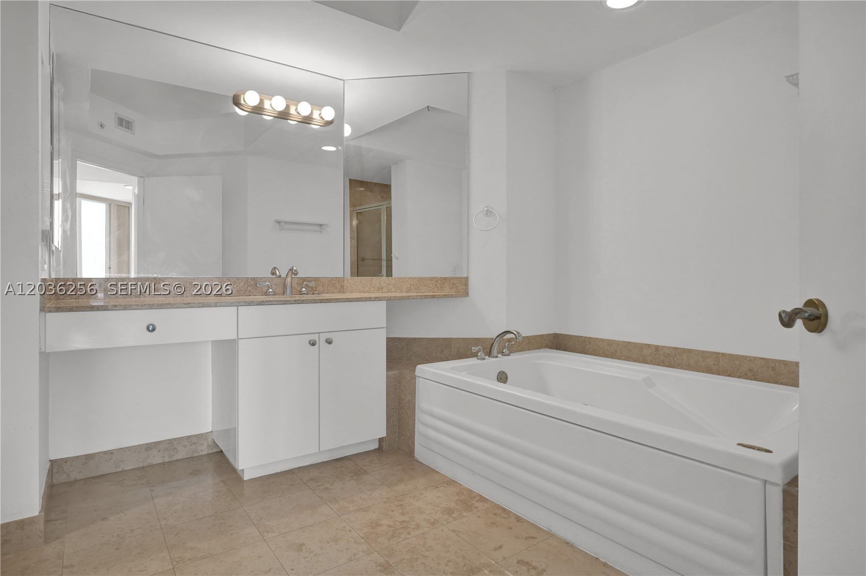 4779 Collins Ave #506, Miami Beach FL 33140