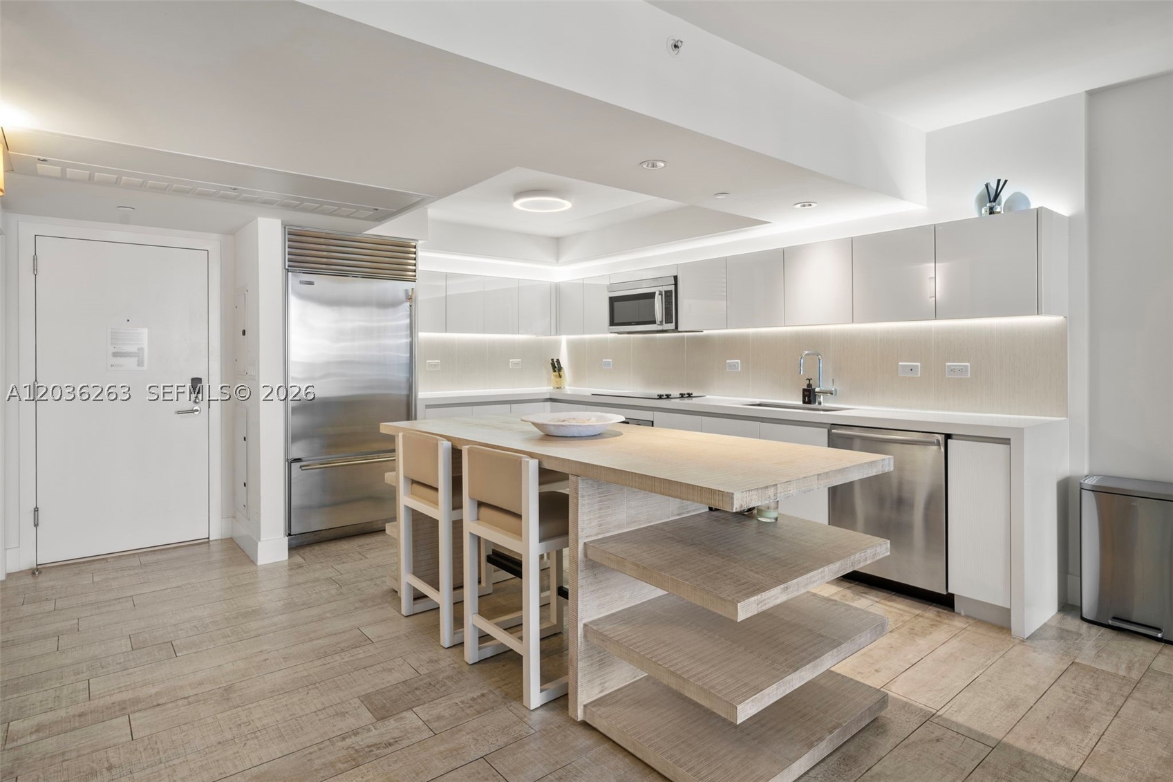 102 24th St #1210, Miami Beach FL 33139