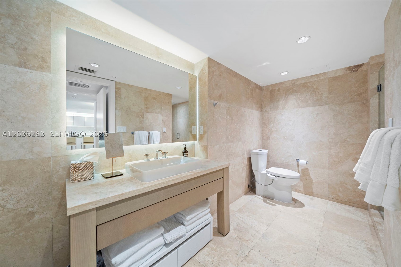 102 24th St #1210, Miami Beach FL 33139