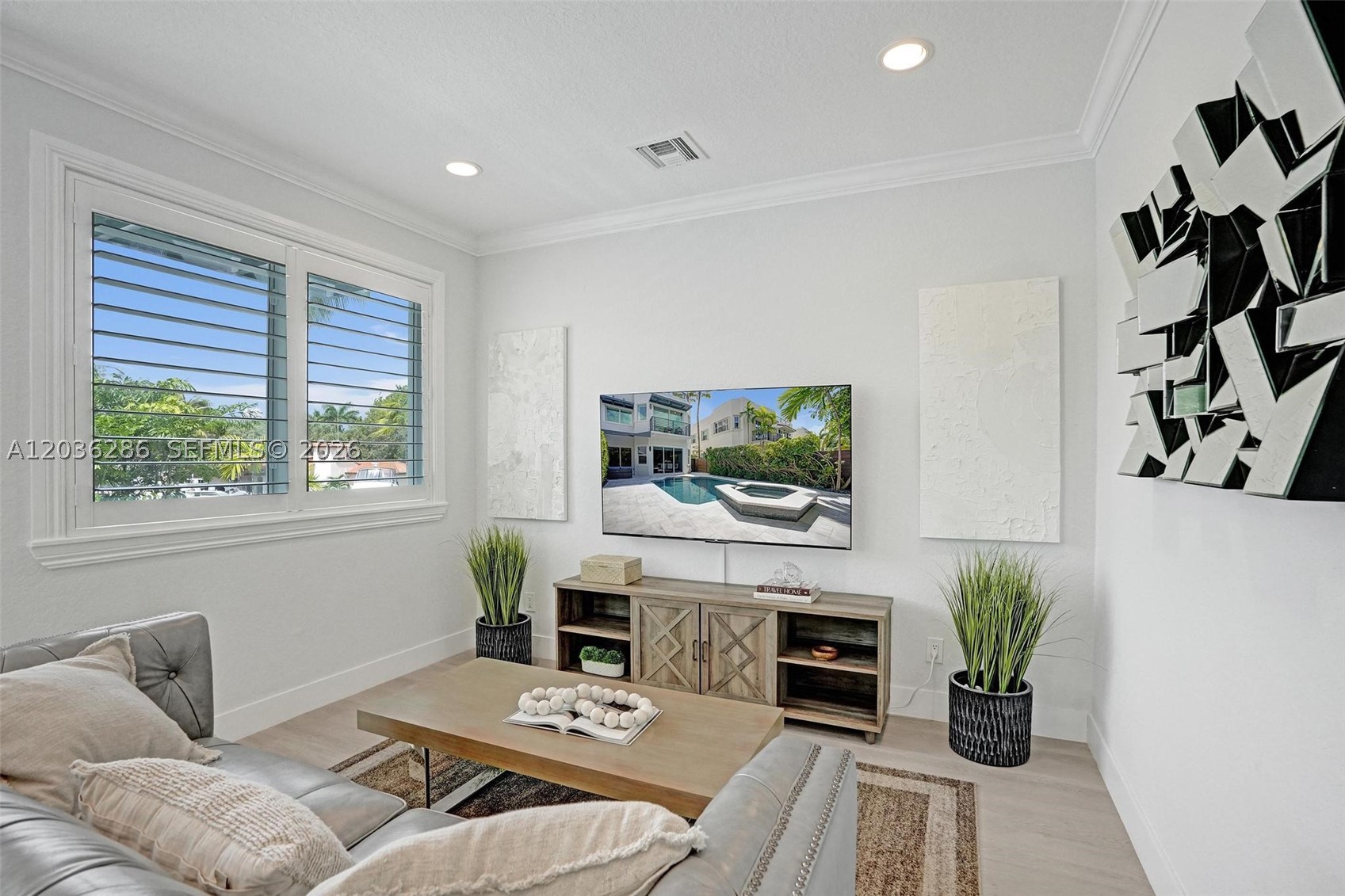 453 SW 5th Ave, Fort Lauderdale FL 33315