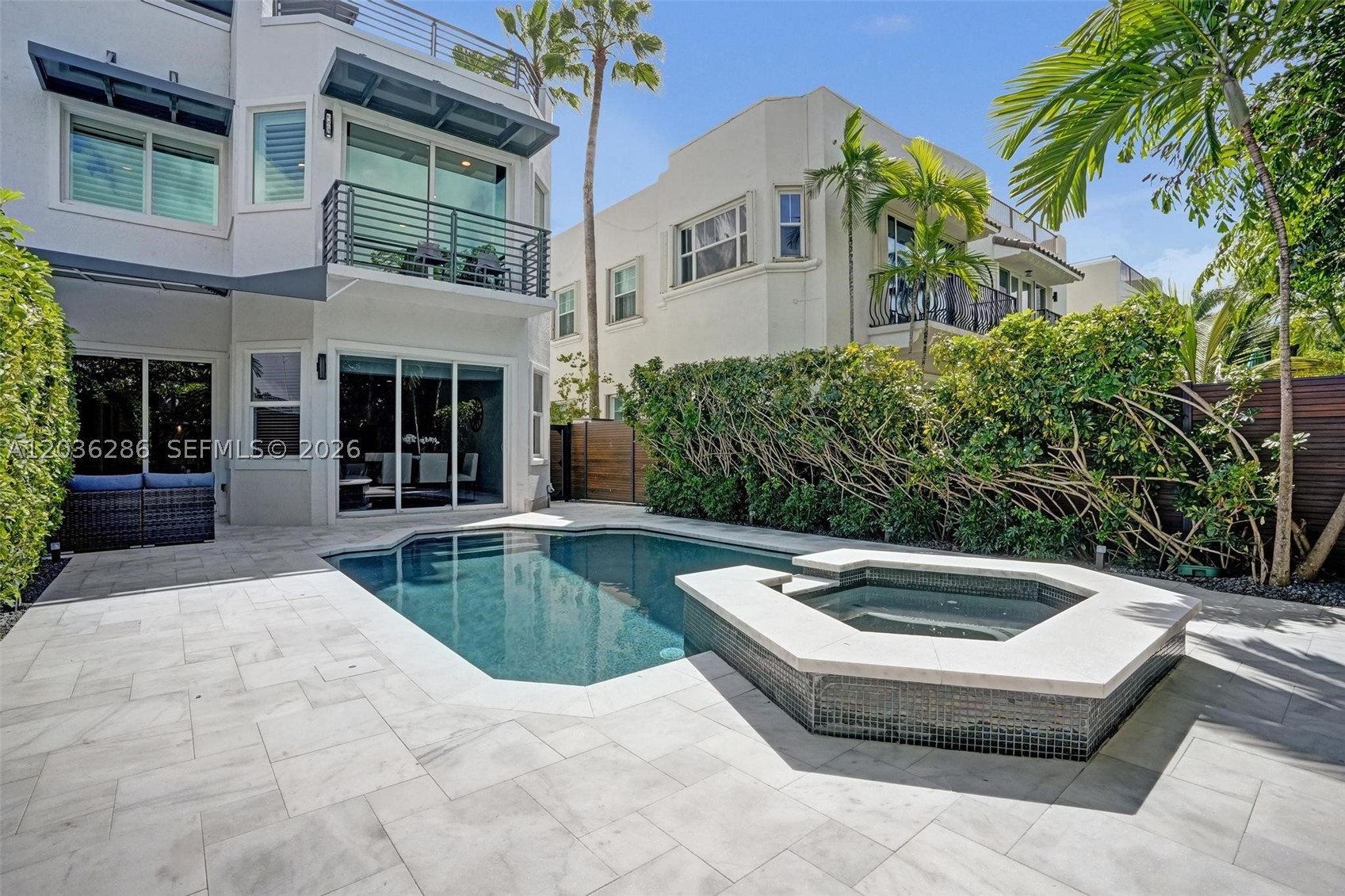 453 SW 5th Ave, Fort Lauderdale FL 33315