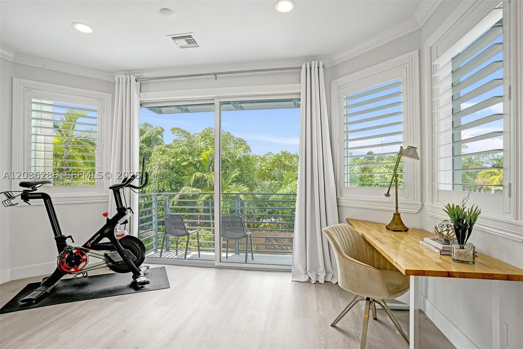 453 SW 5th Ave, Fort Lauderdale FL 33315