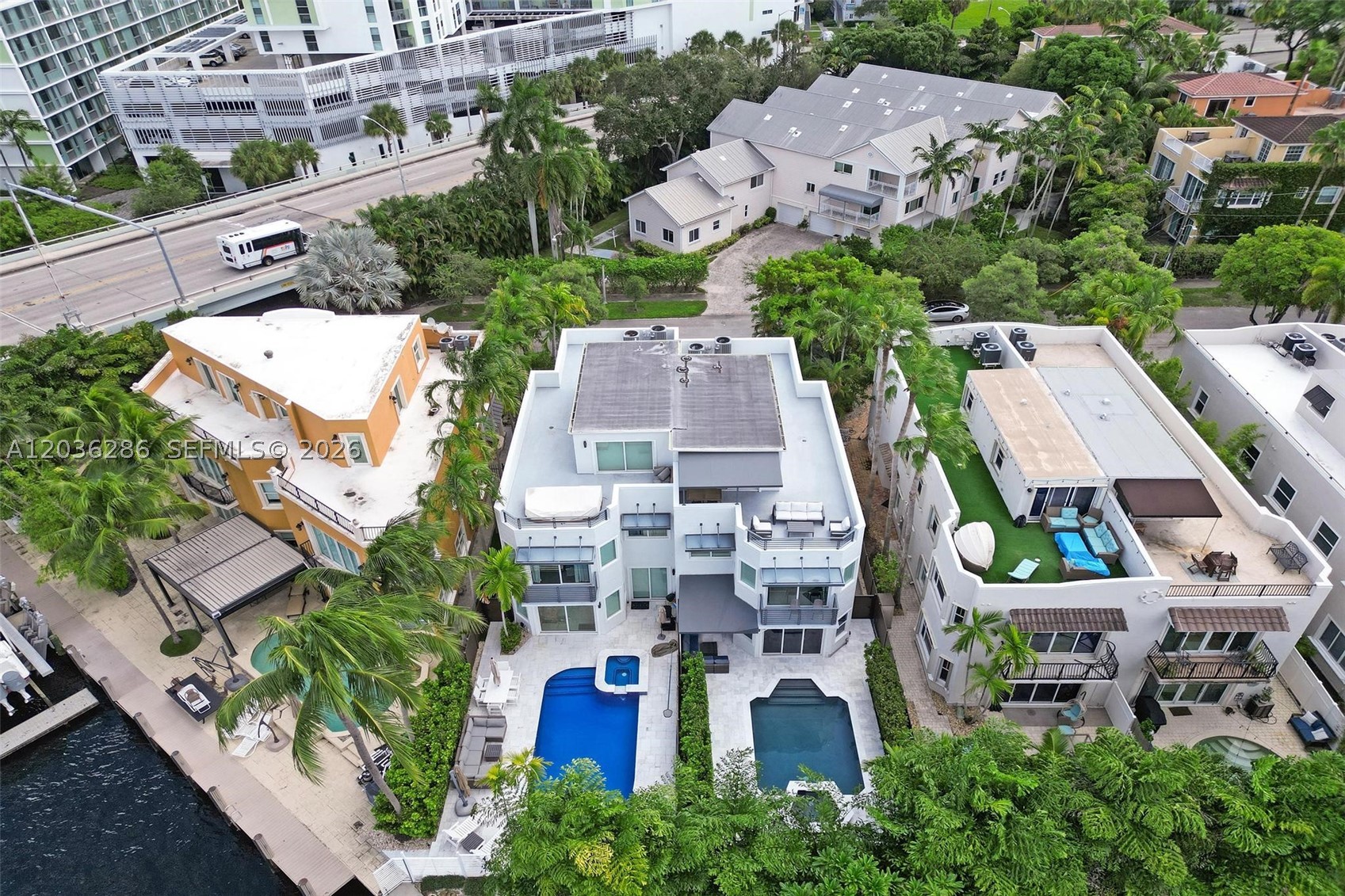 453 SW 5th Ave, Fort Lauderdale FL 33315