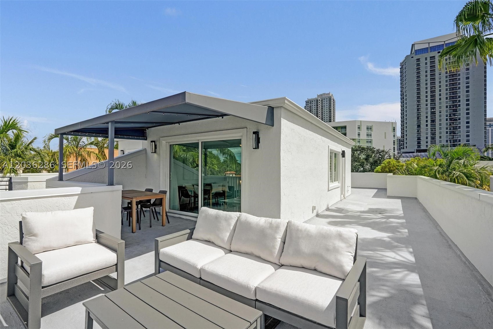 453 SW 5th Ave, Fort Lauderdale FL 33315