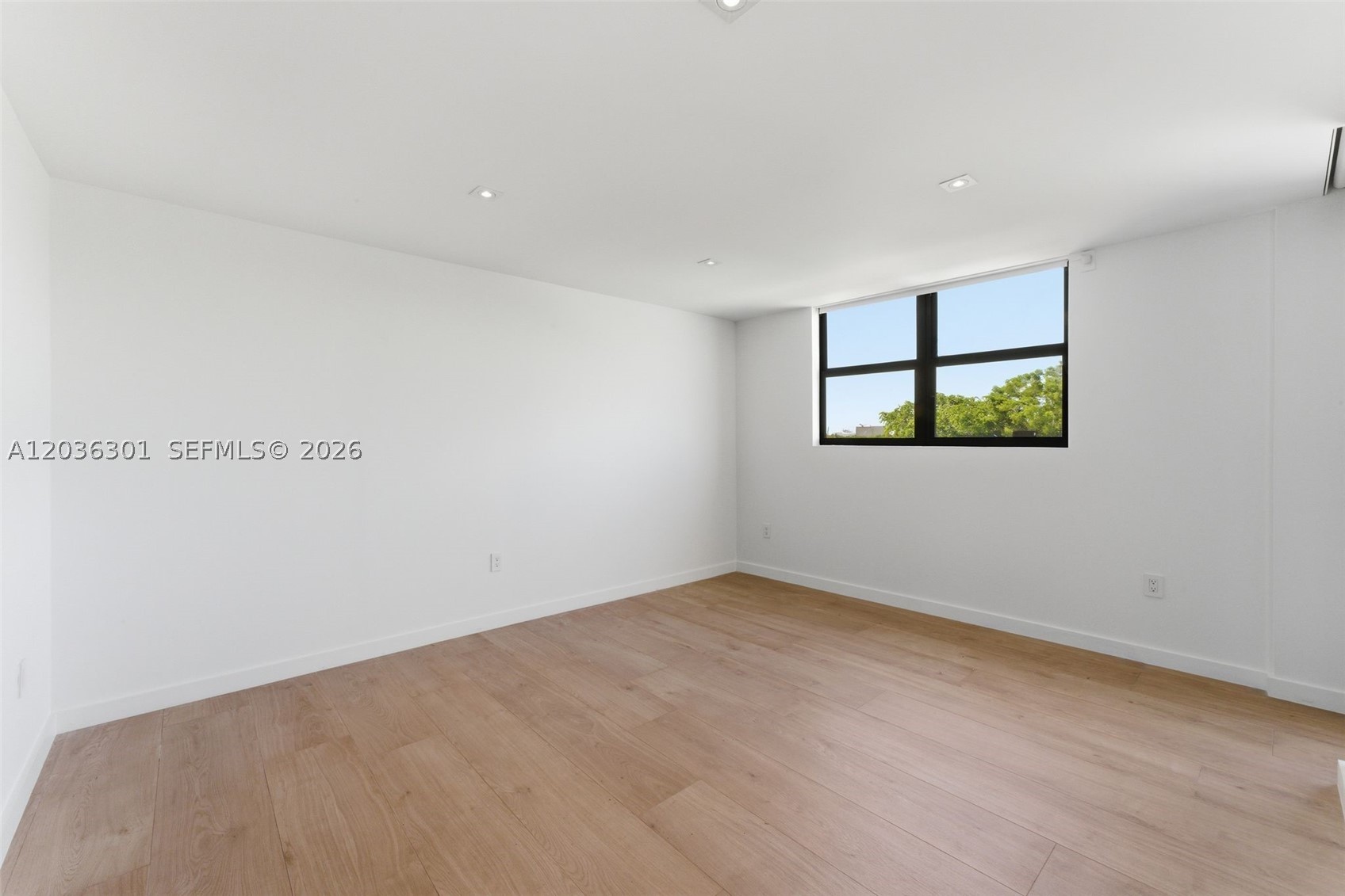 801 N Venetian Dr #308, Miami FL 33139