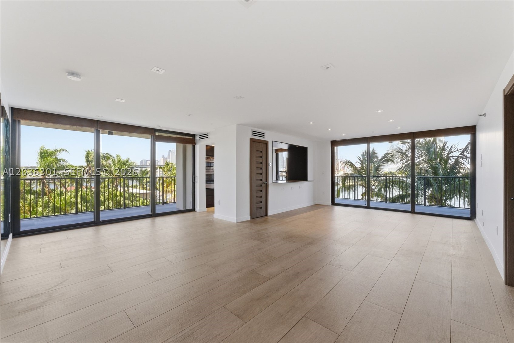 801 N Venetian Dr #308, Miami FL 33139