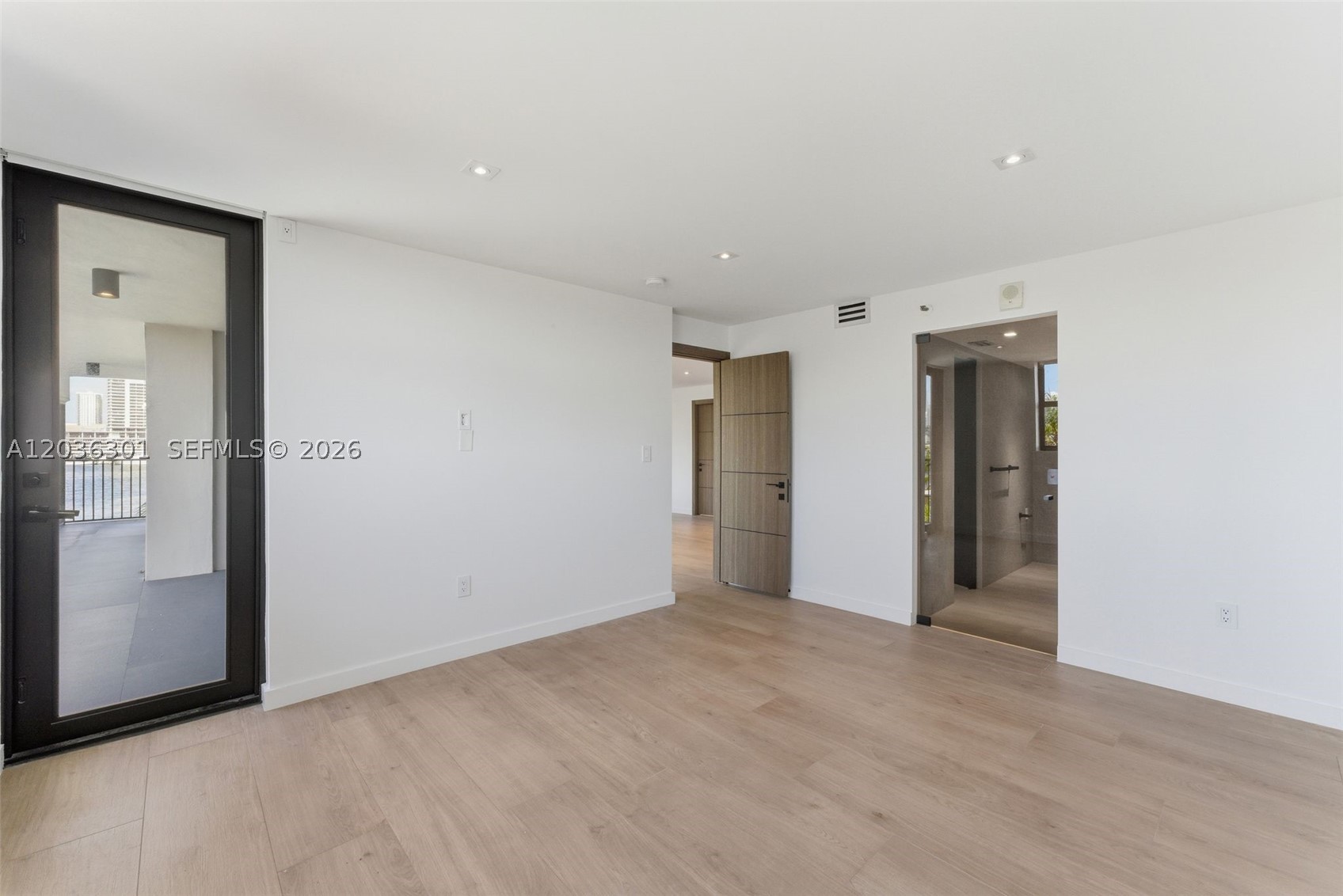 801 N Venetian Dr #308, Miami FL 33139
