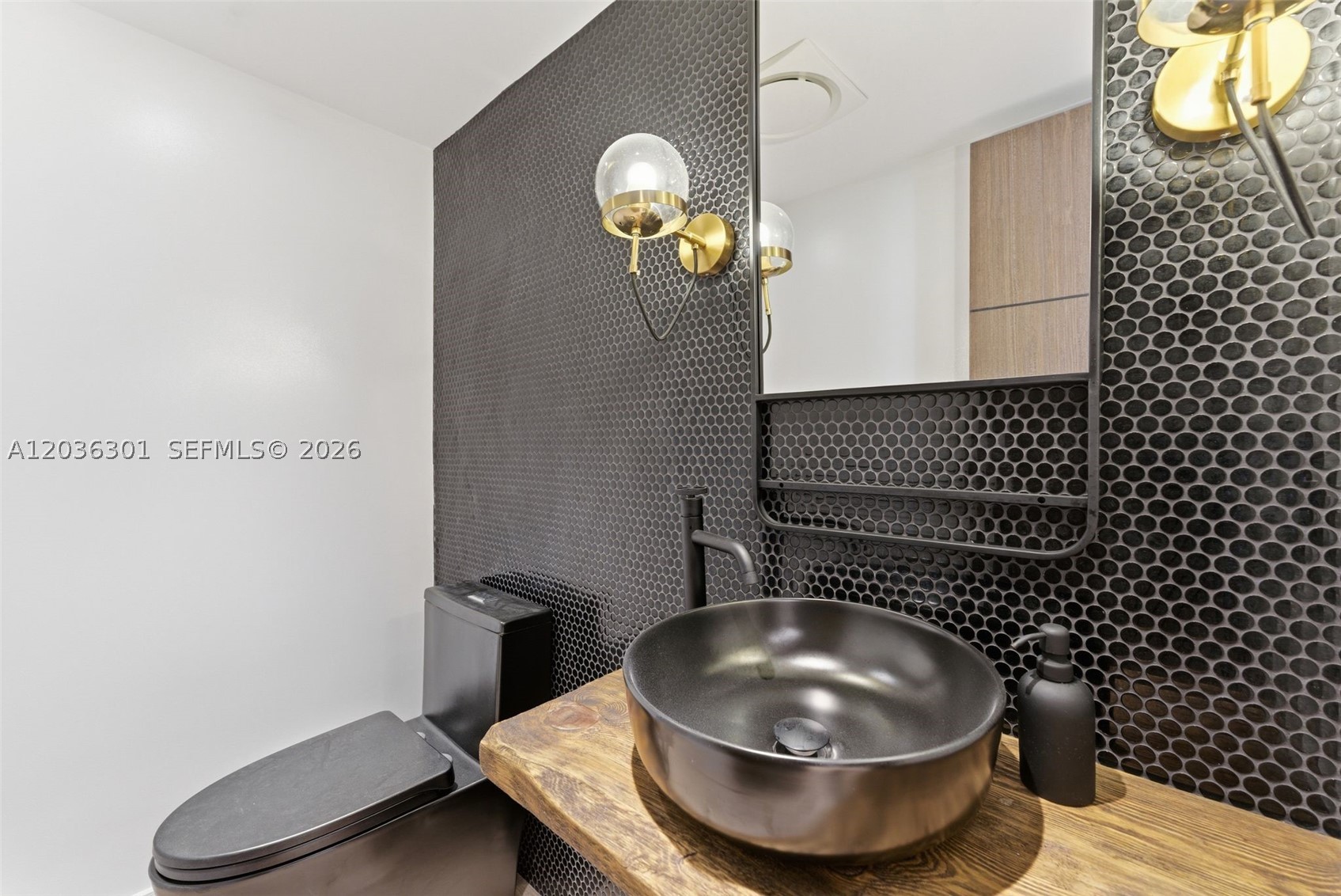 801 N Venetian Dr #308, Miami FL 33139