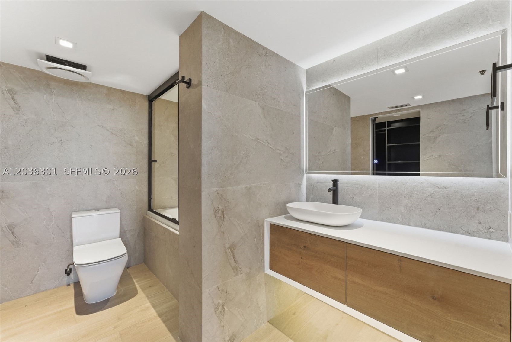 801 N Venetian Dr #308, Miami FL 33139