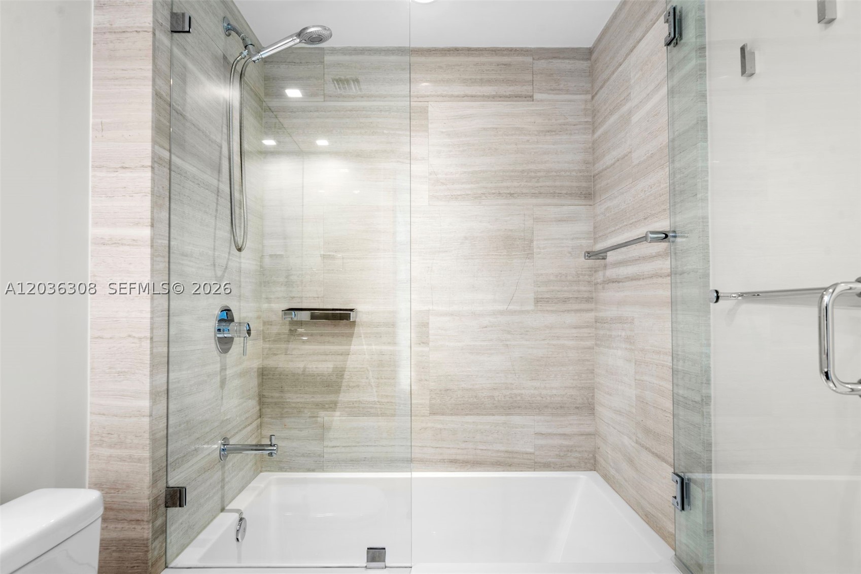 1451 Brickell Ave #1005, Miami FL 33131