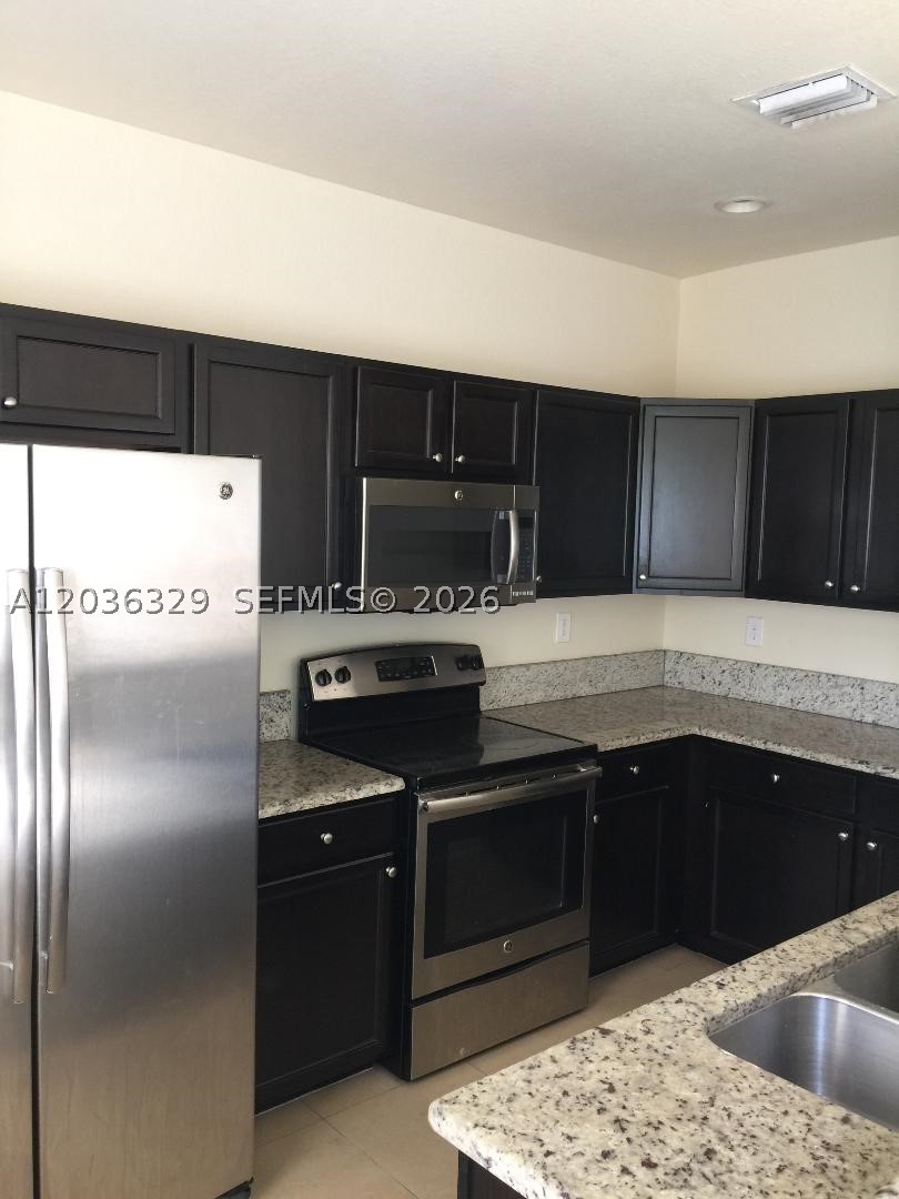 9350 SW 170th Psge #9350, Miami FL 33196