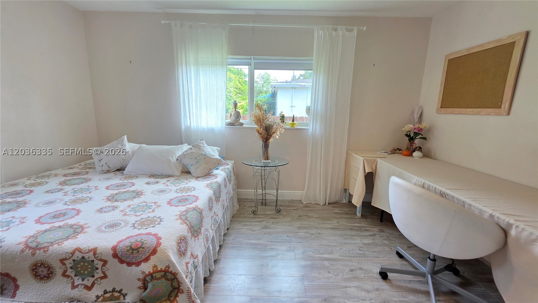 390 NE 127th St, North Miami FL 33161