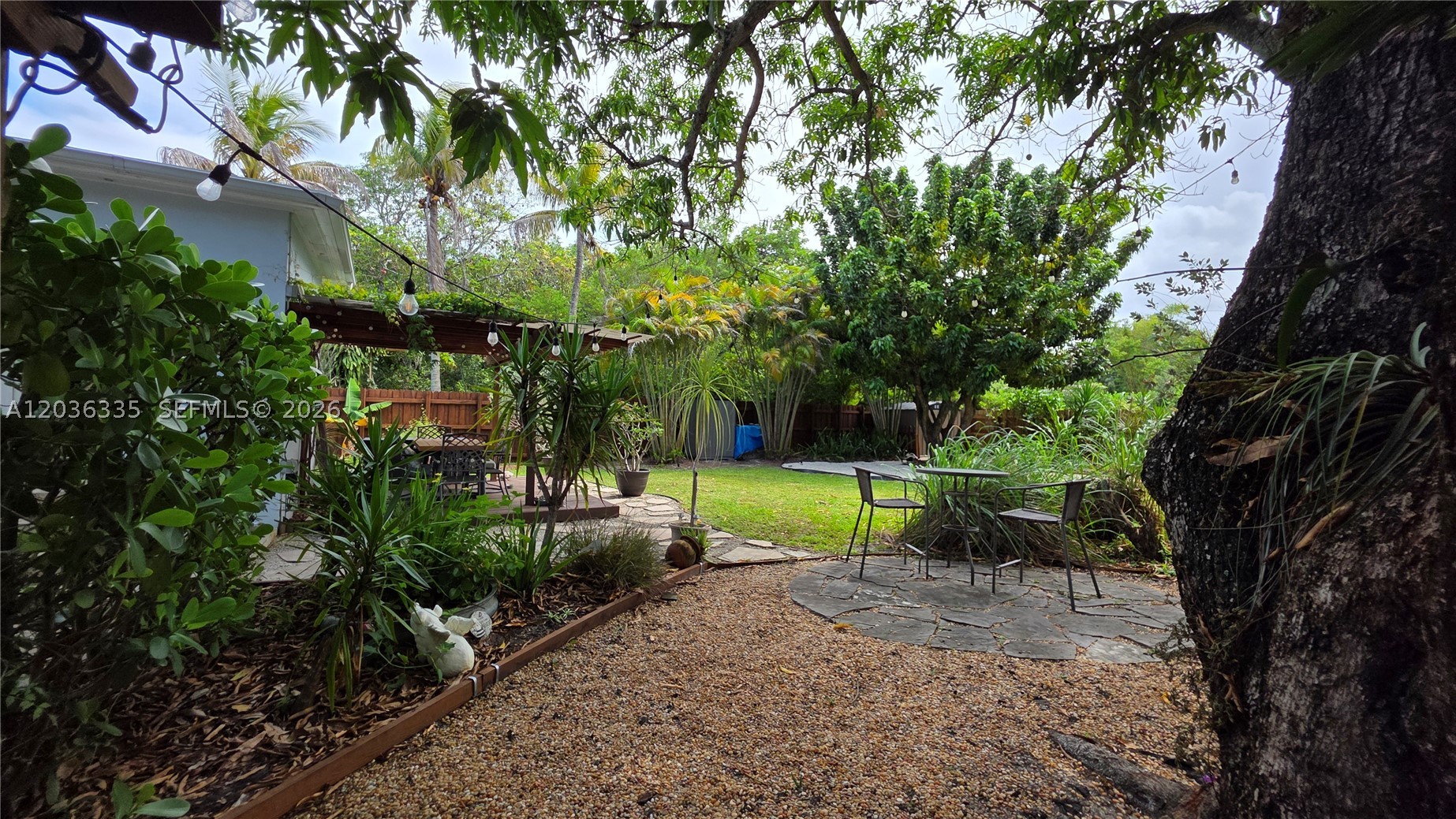 390 NE 127th St, North Miami FL 33161