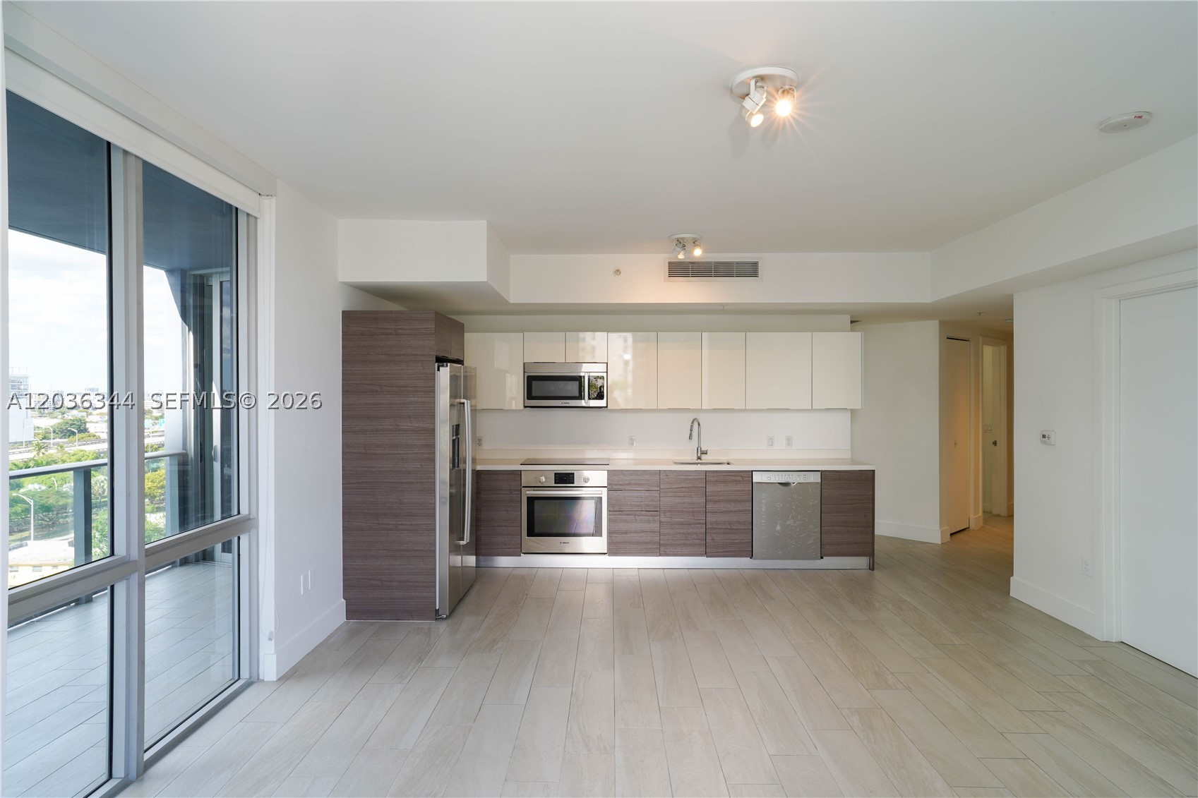 1010 SW 2nd Ave #909, Miami FL 33130