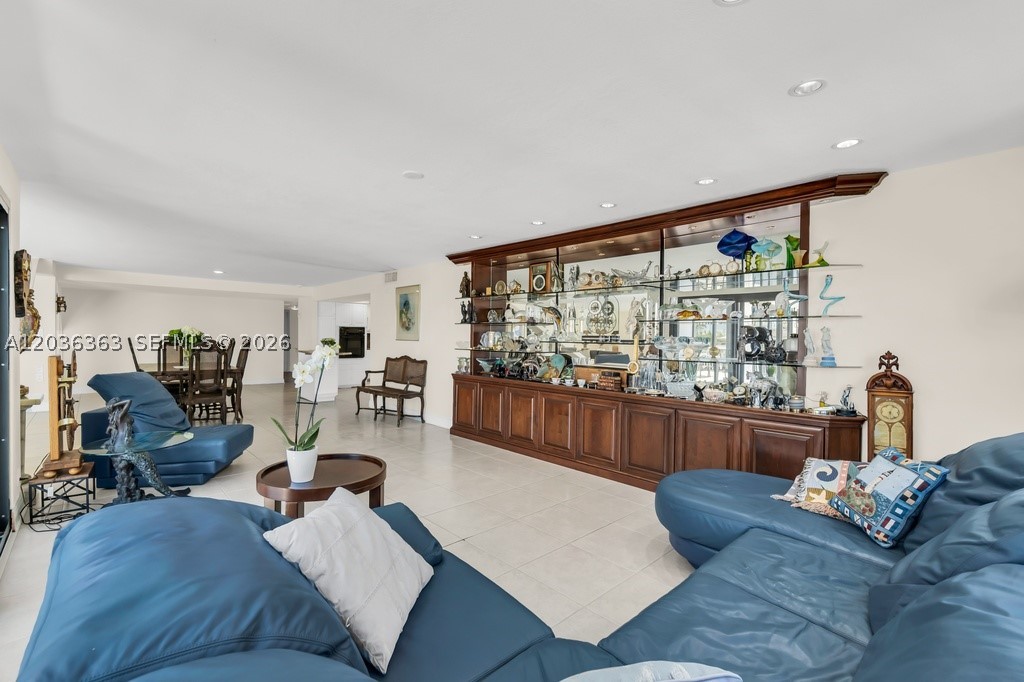 3100 NE 48th St #212, Fort Lauderdale FL 33308