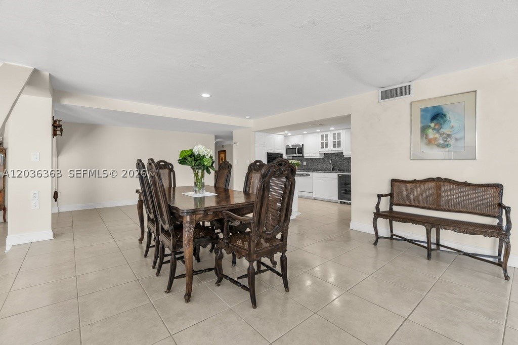 3100 NE 48th St #212, Fort Lauderdale FL 33308