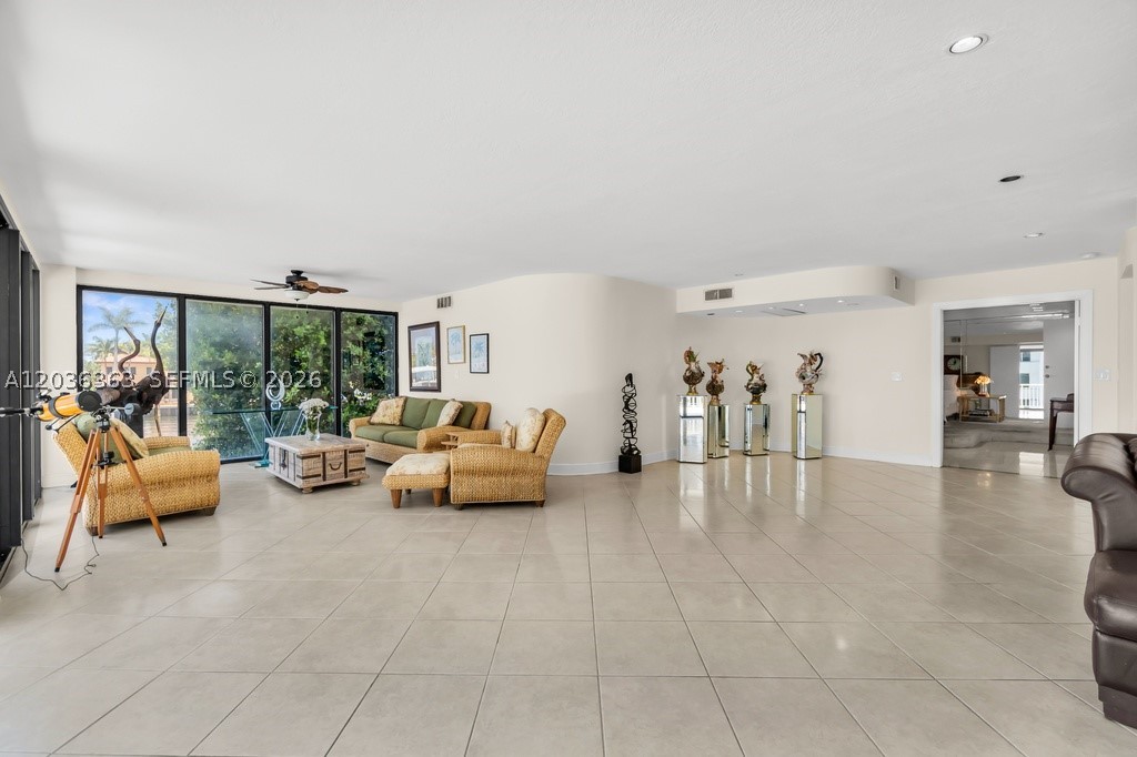 3100 NE 48th St #212, Fort Lauderdale FL 33308