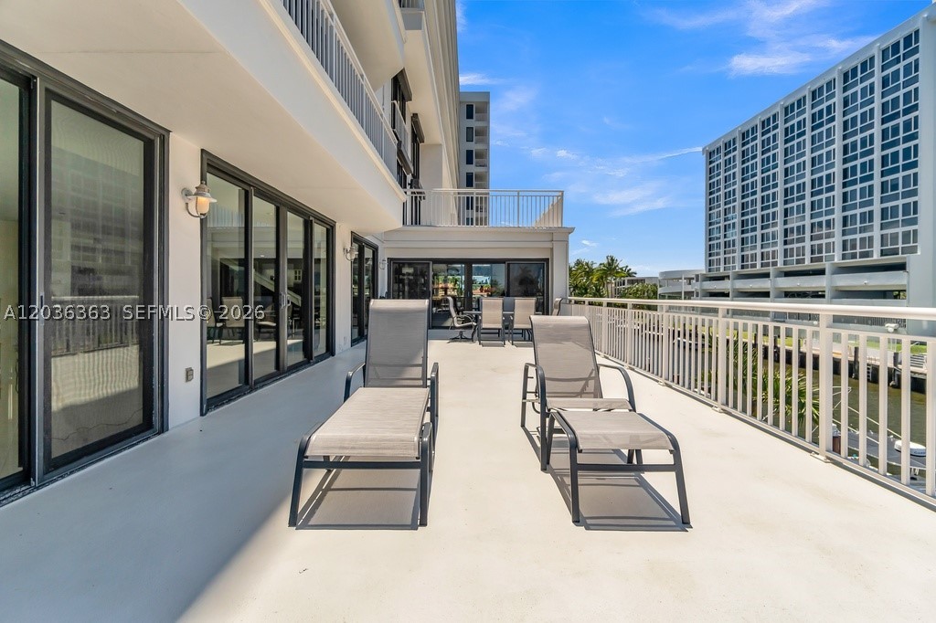 3100 NE 48th St #212, Fort Lauderdale FL 33308