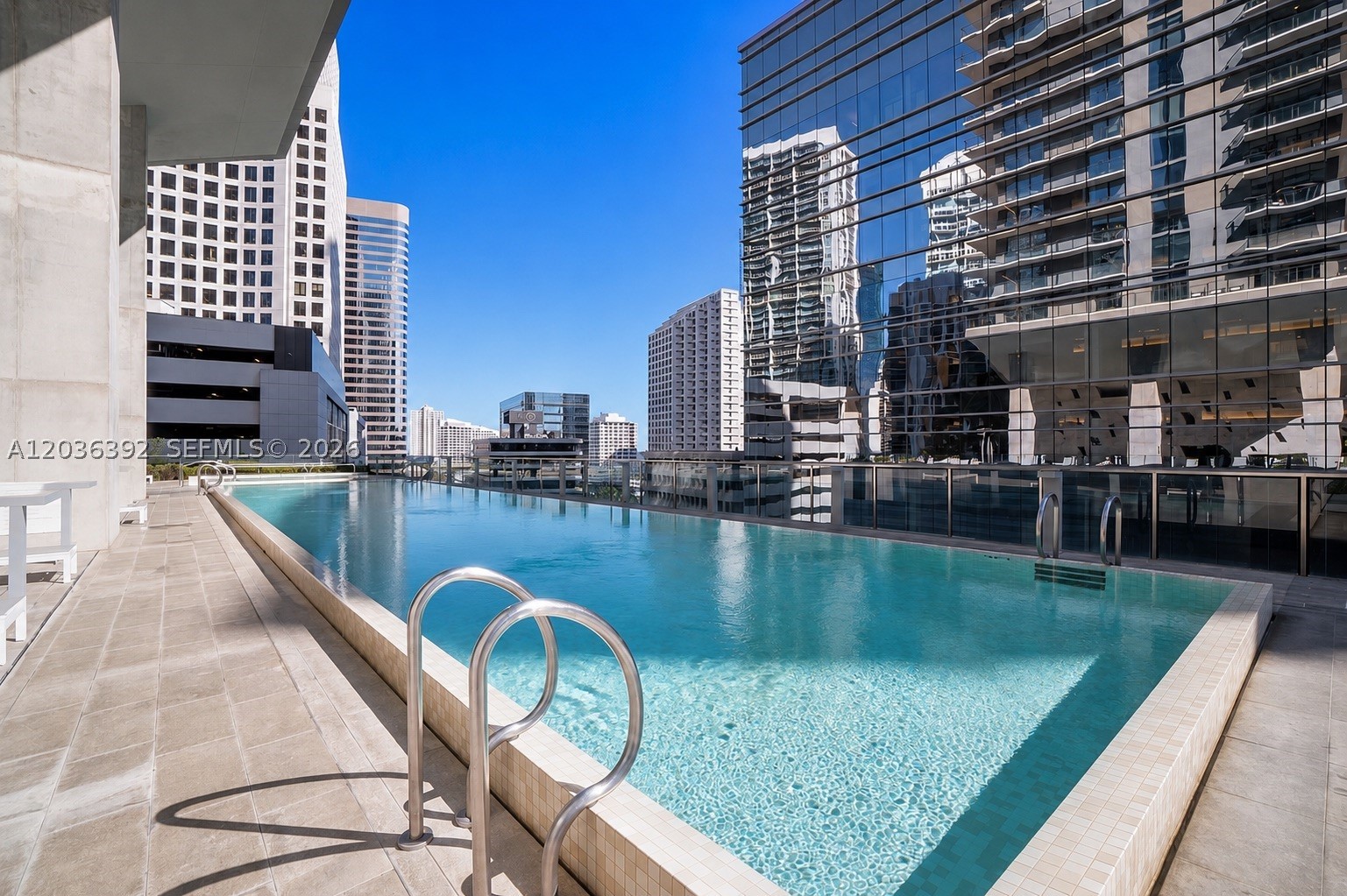 68 SE 6th St #3301, Miami FL 33131