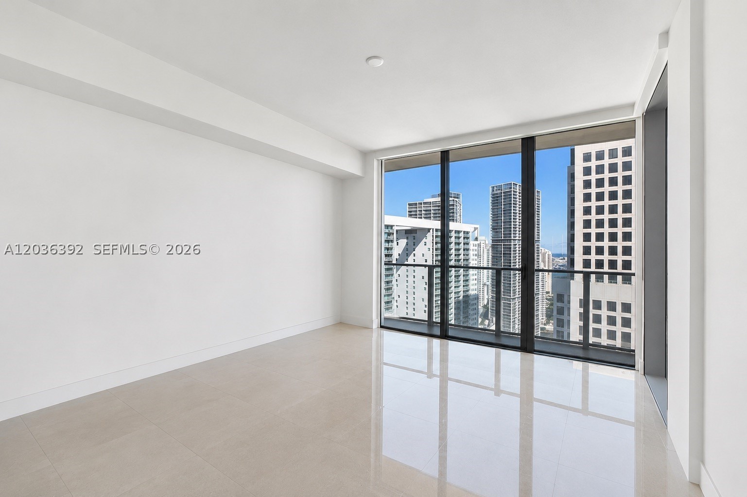 68 SE 6th St #3301, Miami FL 33131