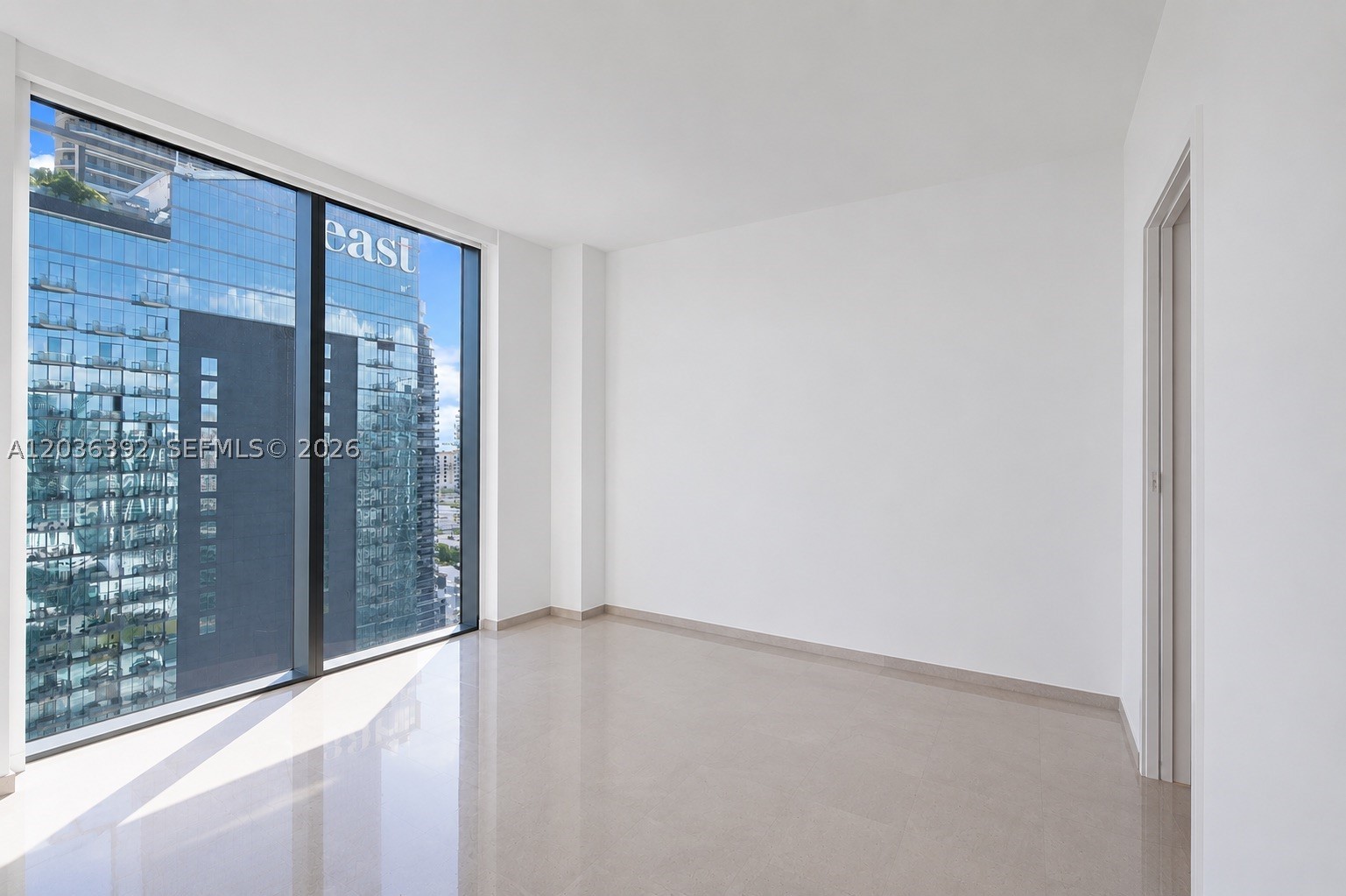 68 SE 6th St #3301, Miami FL 33131